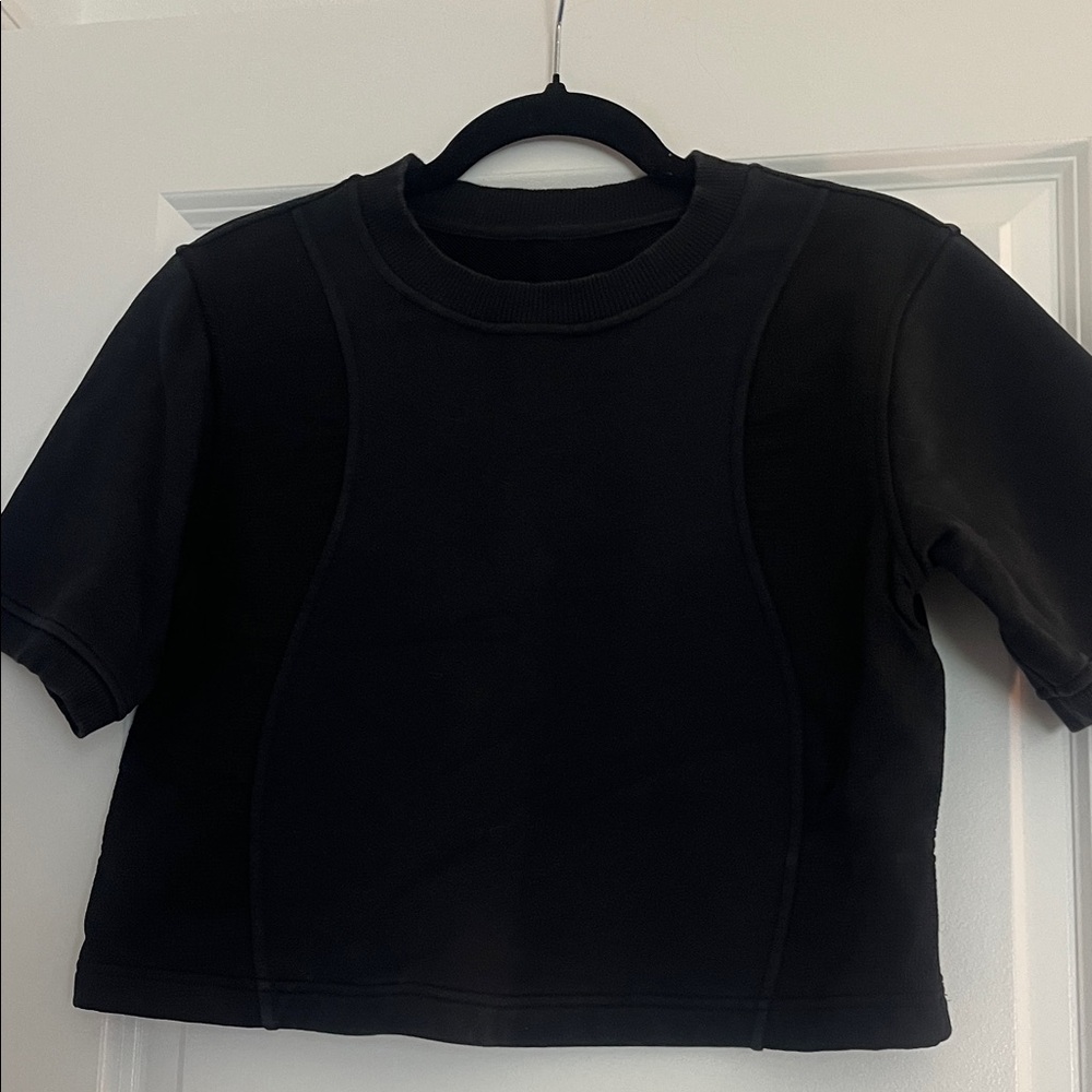 Lululemon  Short-Sleeve Crewneck sweatshirt Top cropped look Sz M